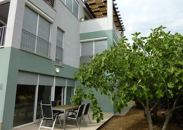 Rita Exclusive With Parking